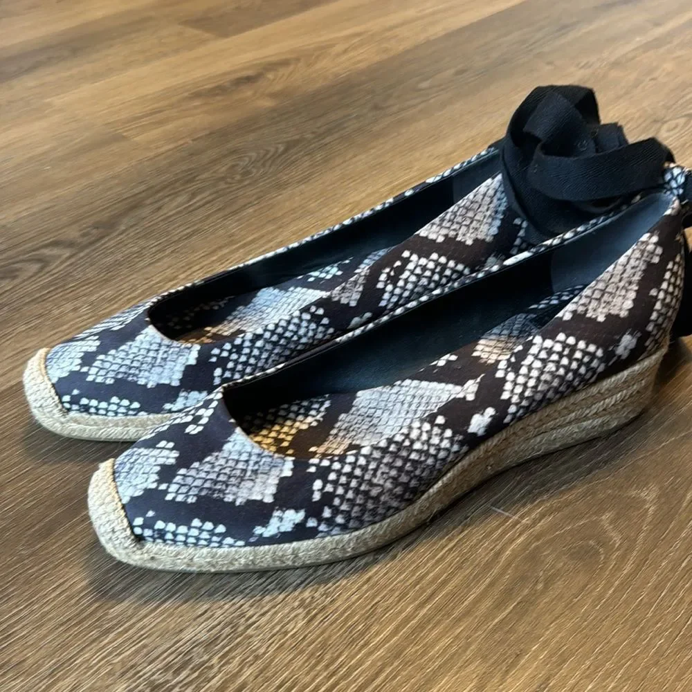 Tory Burch Women's Heather Ankle Wrap Wedge Espadrilles Snake Print Size 9.5 M